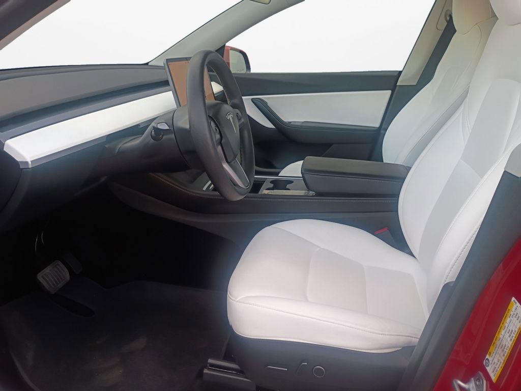 Used 2022 Tesla Model Y Long Range image 19