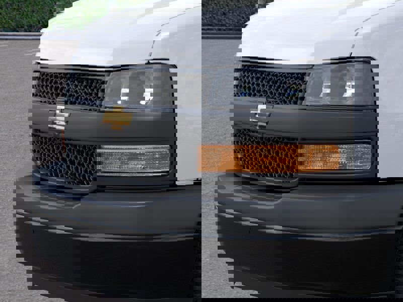 New 2025 Chevrolet Express 3500 Extended image 13