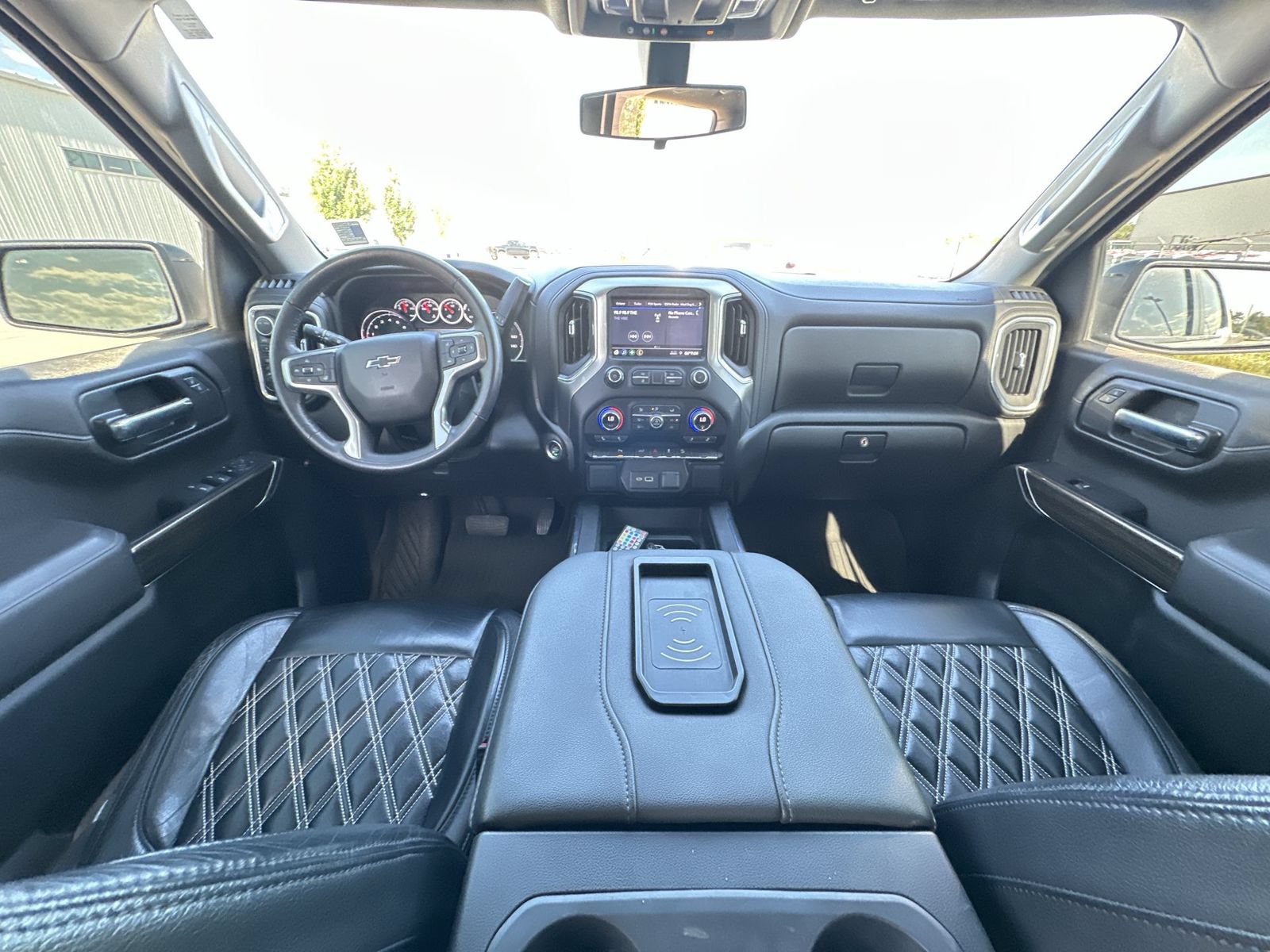 Used 2022 Chevrolet Silverado 1500 LT Trail Boss w/ Safety Package AWD/4WD image 19