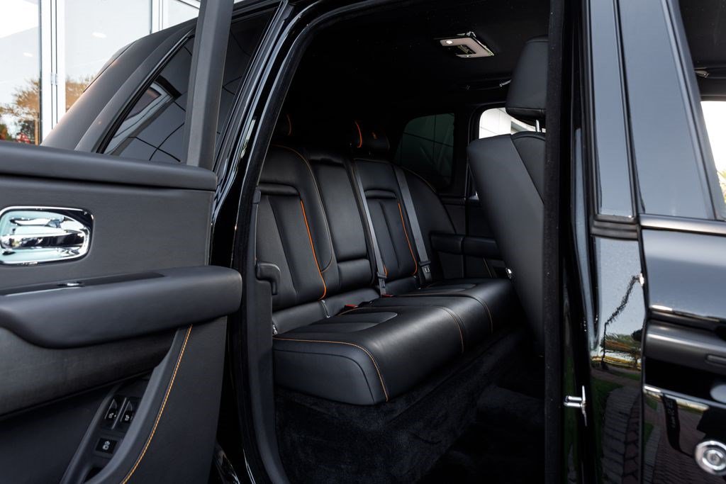 Used 2020 Rolls-Royce Cullinan AWD/4WD image 15
