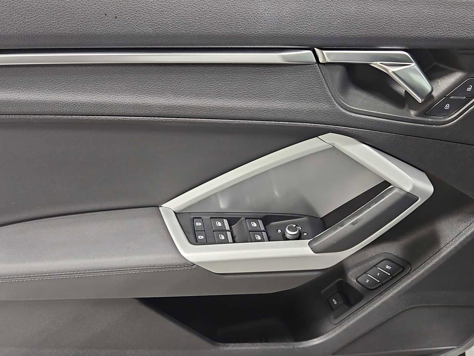 Used 2022 Audi Q3 2.0T Premium image 16