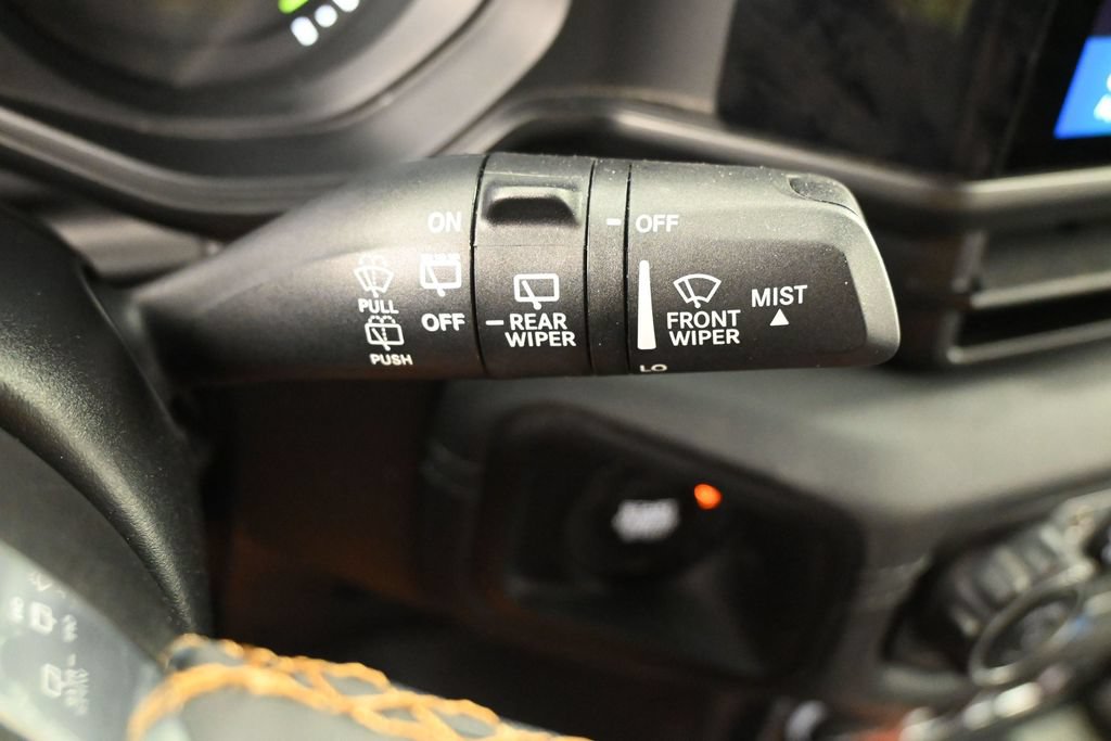 Used 2024 Jeep Wrangler Unlimited Sahara AWD/4WD image 18