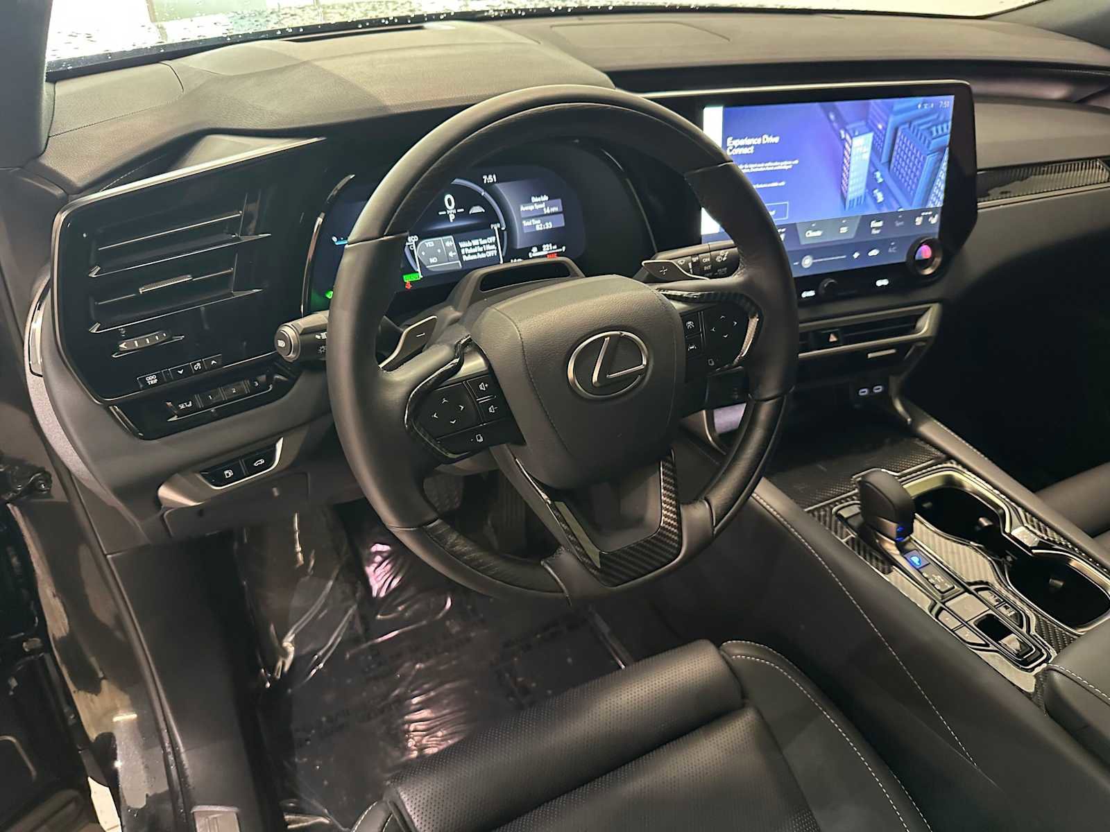 Used 2025 Lexus RX 450h Luxury w/ Convenience Package image 3