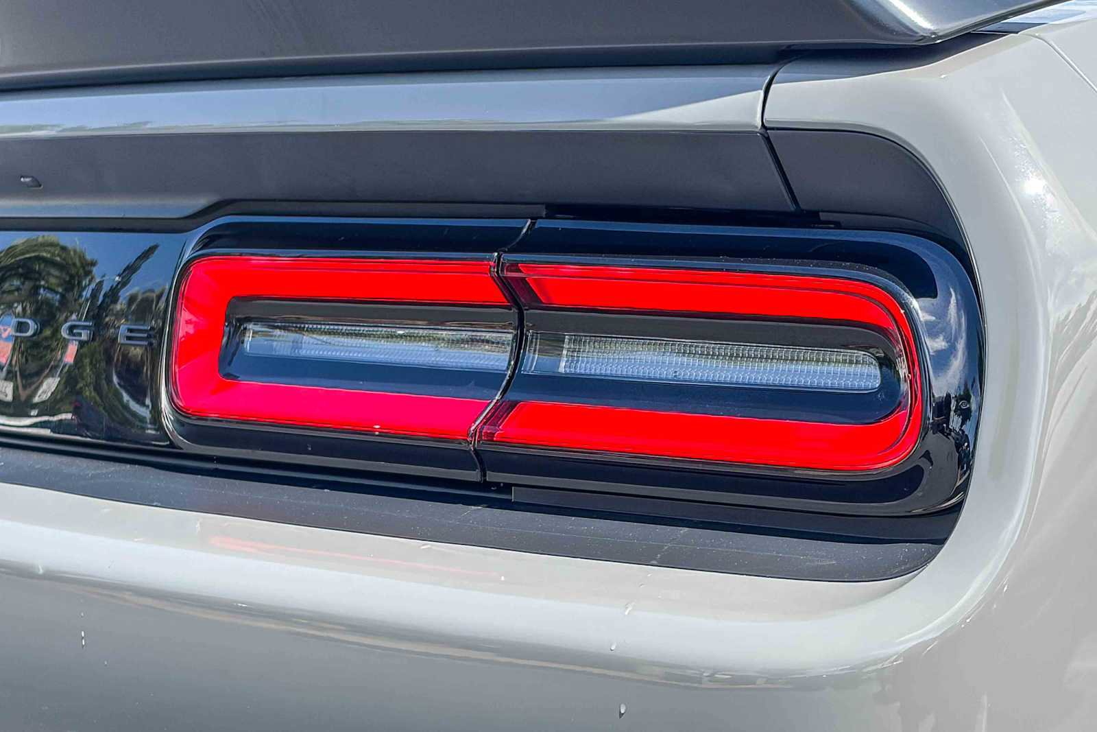 Used 2023 Dodge Challenger SXT w/ Plus Package RWD image 8