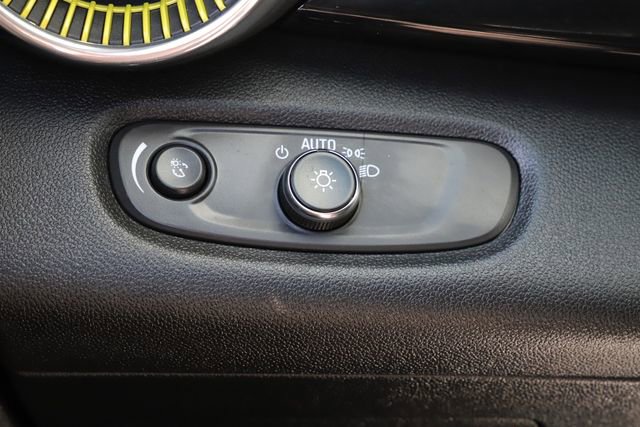 Used 2025 Chevrolet Trax ACTIV w/ Driver Confidence Package image 36