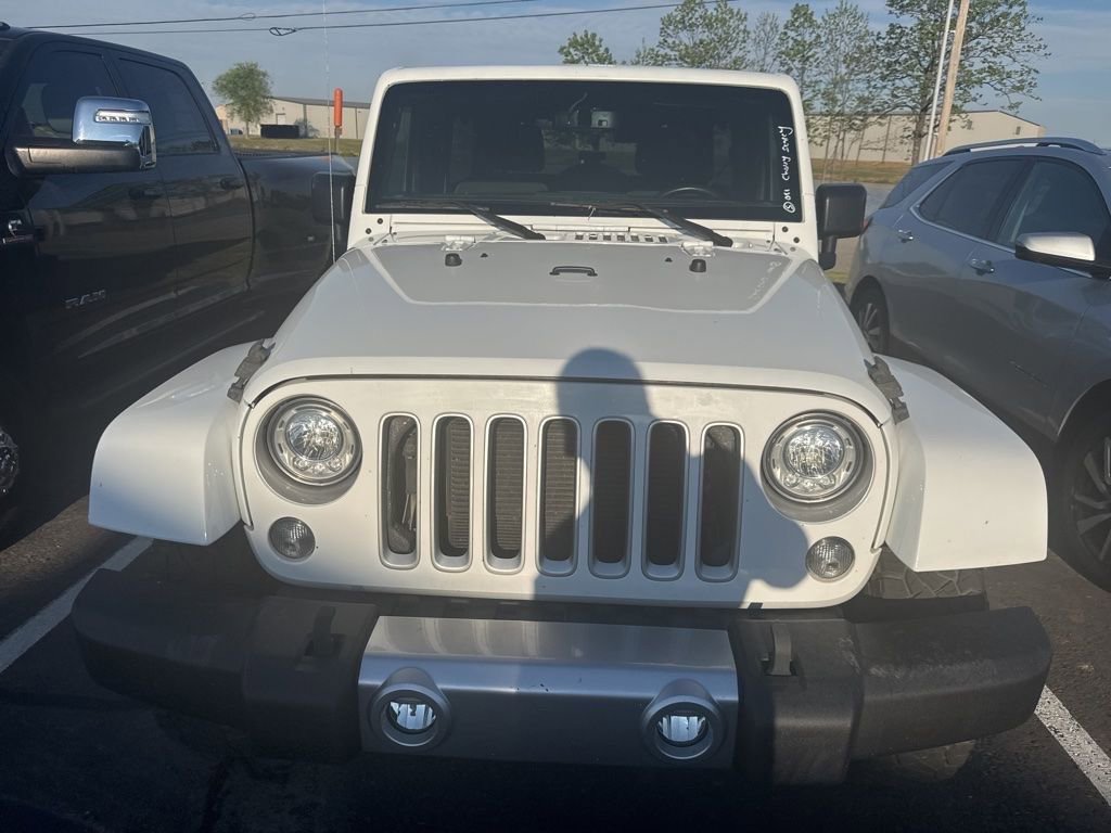 Used 2017 Jeep Wrangler Unlimited Sahara w/ Connectivity Group image 4