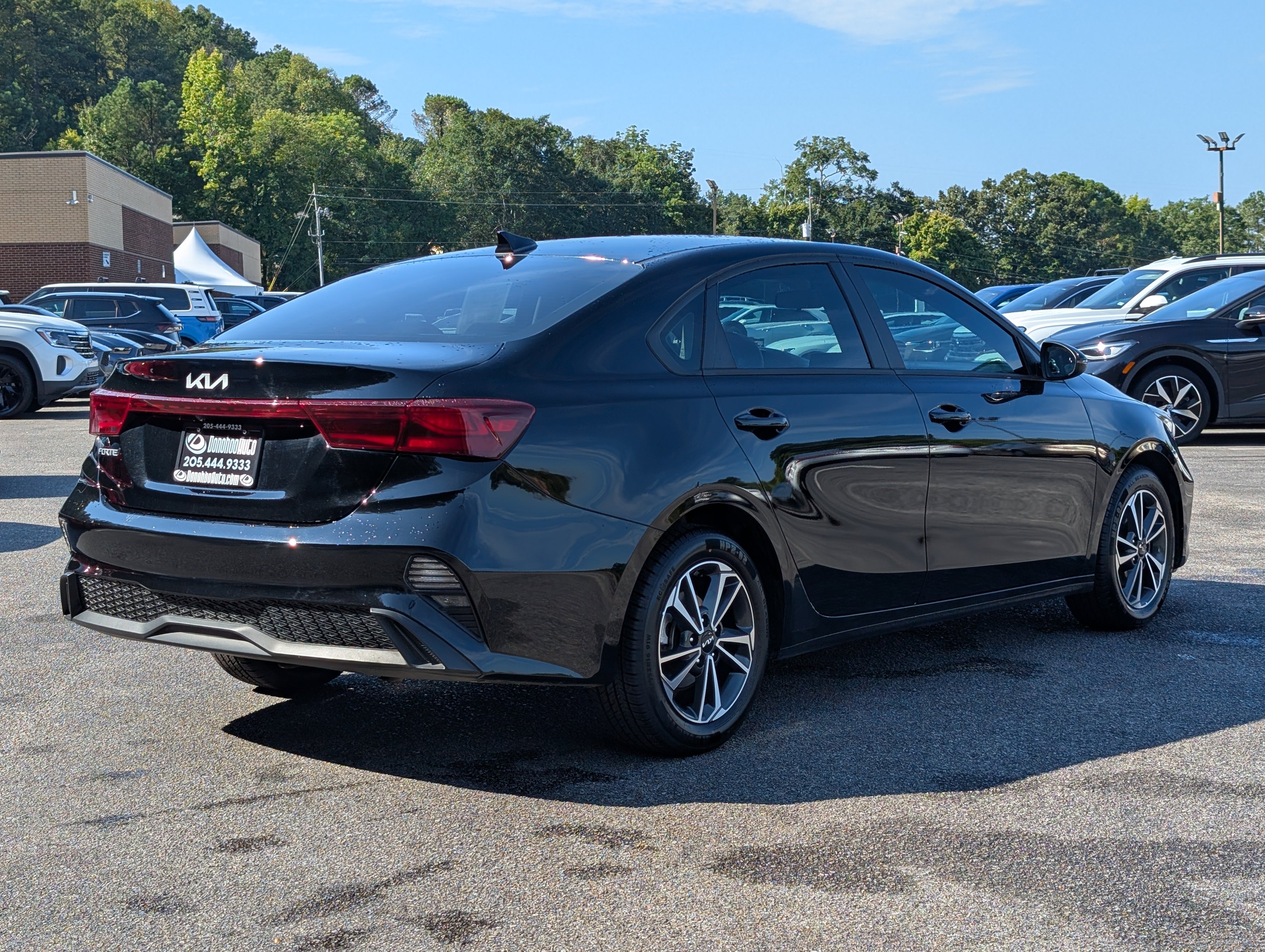 Used 2024 Kia Forte LXS w/ LXS Technology Package FWD image 9