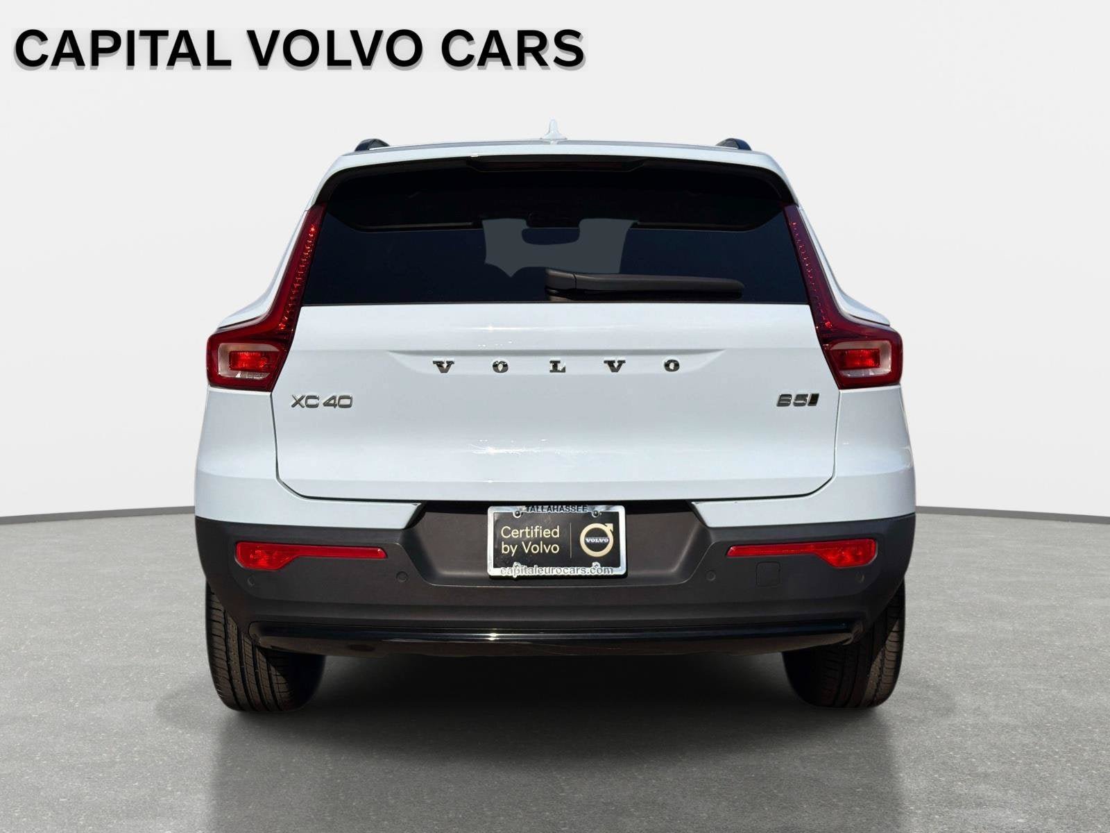 Used 2024 Volvo XC40 B5 Plus AWD/4WD image 6