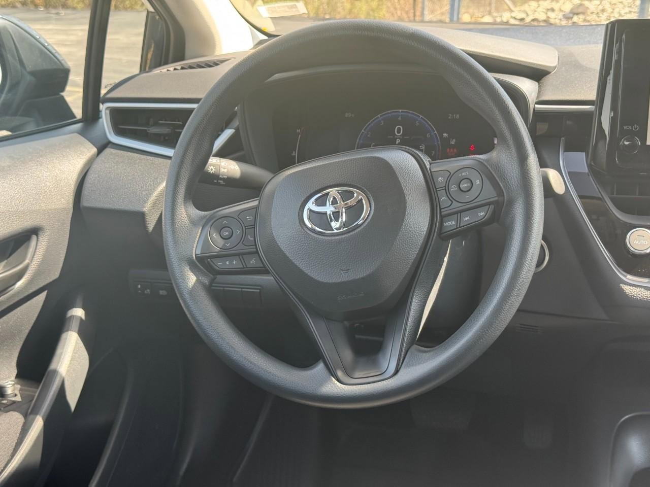 Used 2026 Toyota Corolla LE w/ LE Premium Package image 13