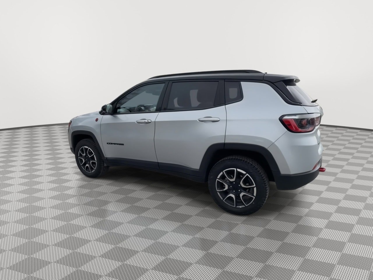 Used 2024 Jeep Compass Trailhawk AWD/4WD image 6