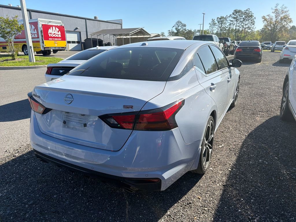 Used 2024 Nissan Altima 2.5 SR w/ SR Premium Package image 6