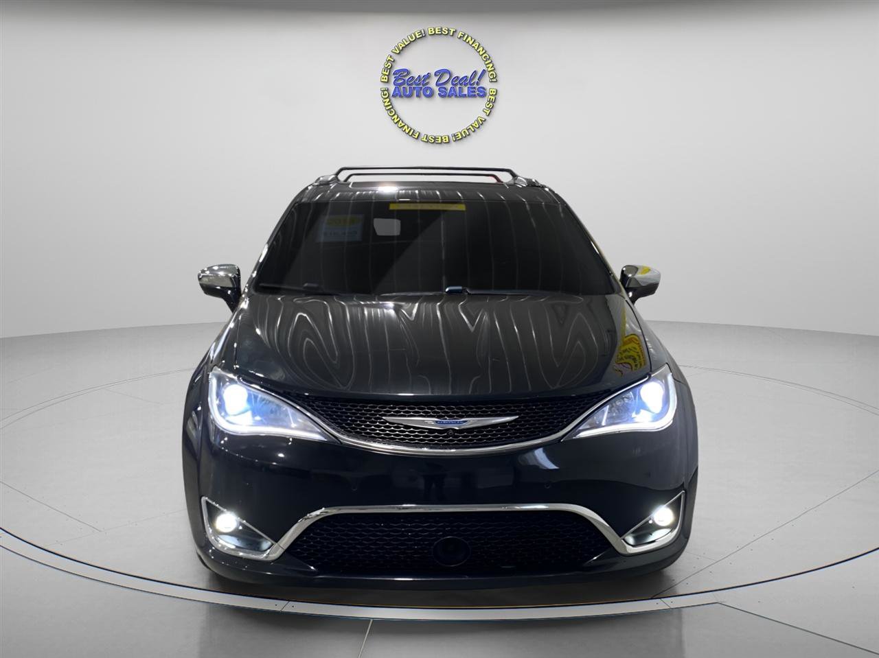 Used 2018 Chrysler Pacifica Limited w/ Advanced Safetytec Group FWD image 8