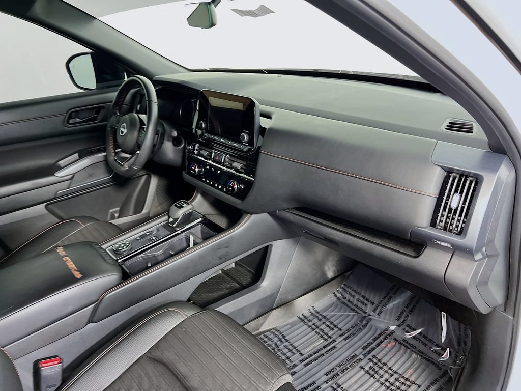 Used 2023 Nissan Pathfinder Rock Creek AWD/4WD image 32