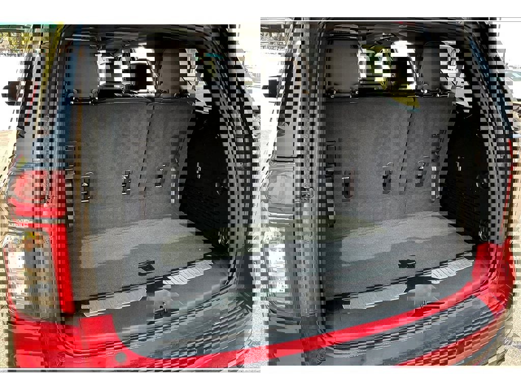 Used 2022 Chevrolet Tahoe Z71 AWD/4WD image 10