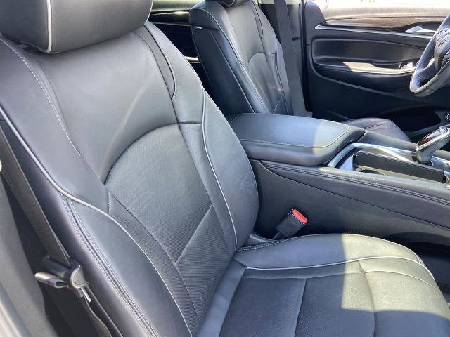 Used 2020 Buick Enclave Avenir w/ Avenir Technology Package AWD/4WD image 25