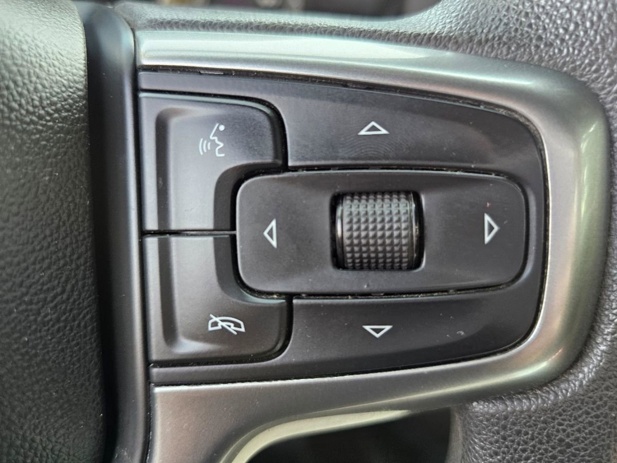 Used 2020 Chevrolet Silverado 1500 LT w/ Remote Start Package image 33