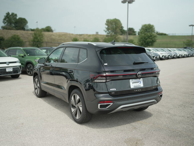 New 2025 Volkswagen Taos SE AWD/4WD image 5