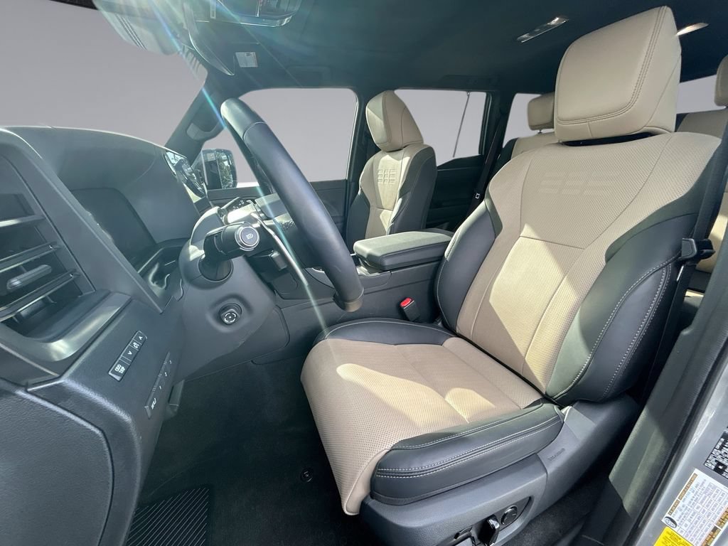 Used 2026 Lexus GX 550 AWD/4WD image 12