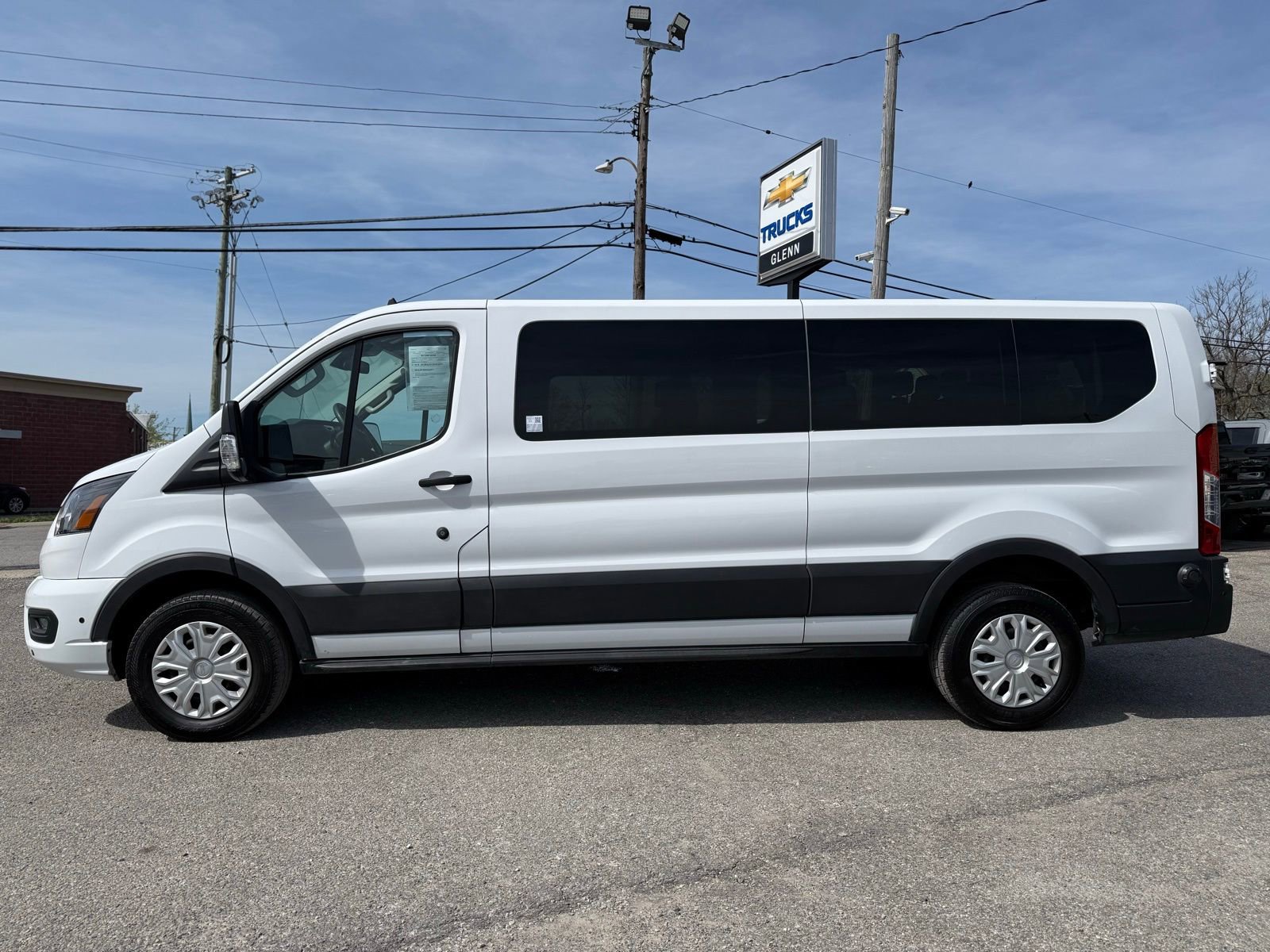 Used 2024 Ford Transit 350 XLT RWD image 3