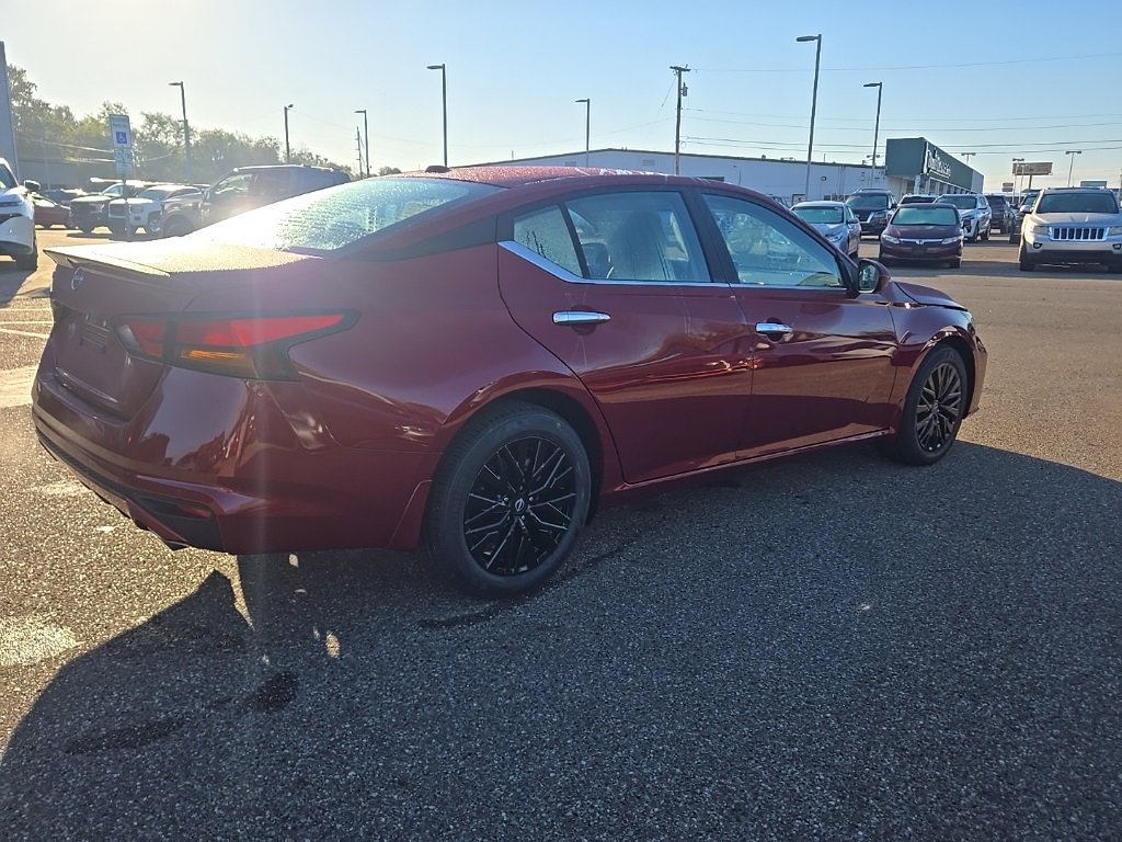 New 2025 Nissan Altima 2.5 SV w/ SV Special Edition Package image 7