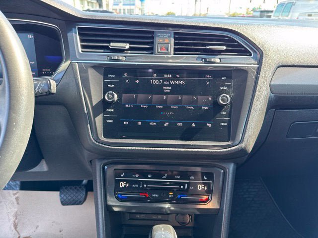 Used 2022 Volkswagen Tiguan SE FWD image 14