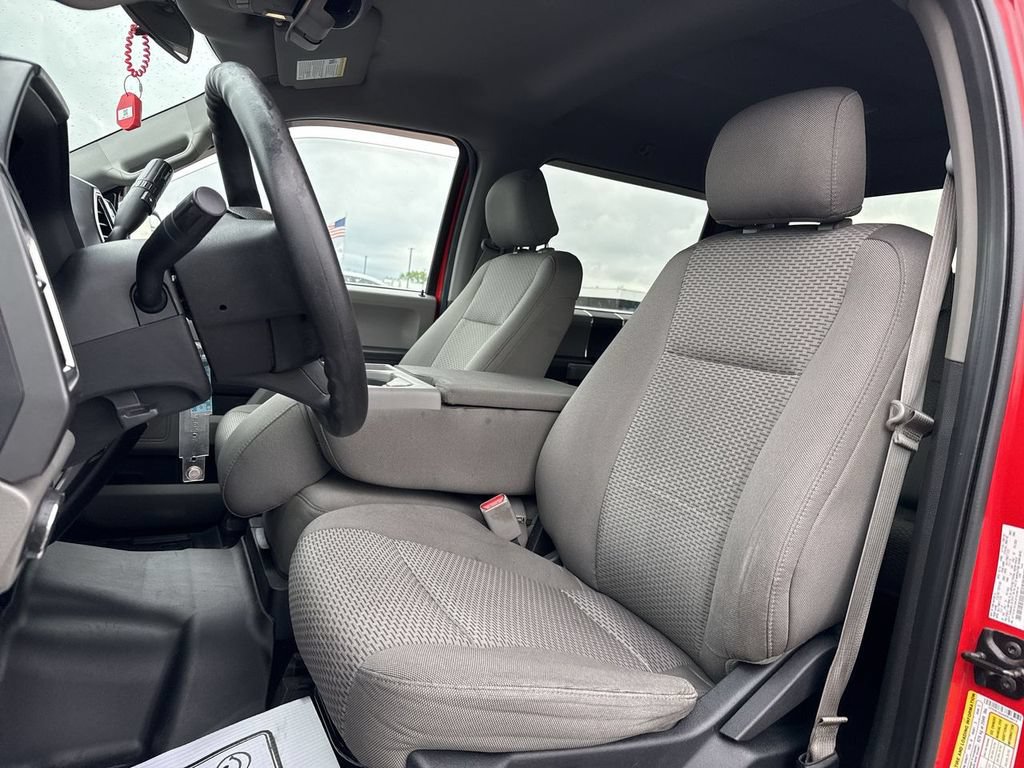 Used 2016 Ford F150 XLT AWD/4WD image 11
