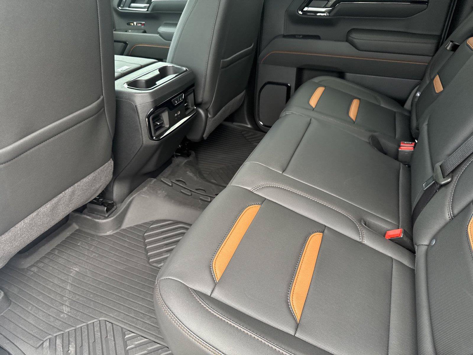 New 2026 GMC Sierra 1500 AT4 w/ AT4 Premium Package AWD/4WD image 33