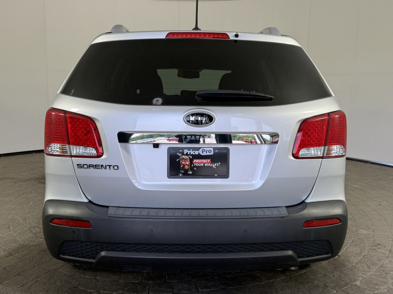 Used 2012 Kia Sorento LX w/ Convenience Pkg FWD image 6