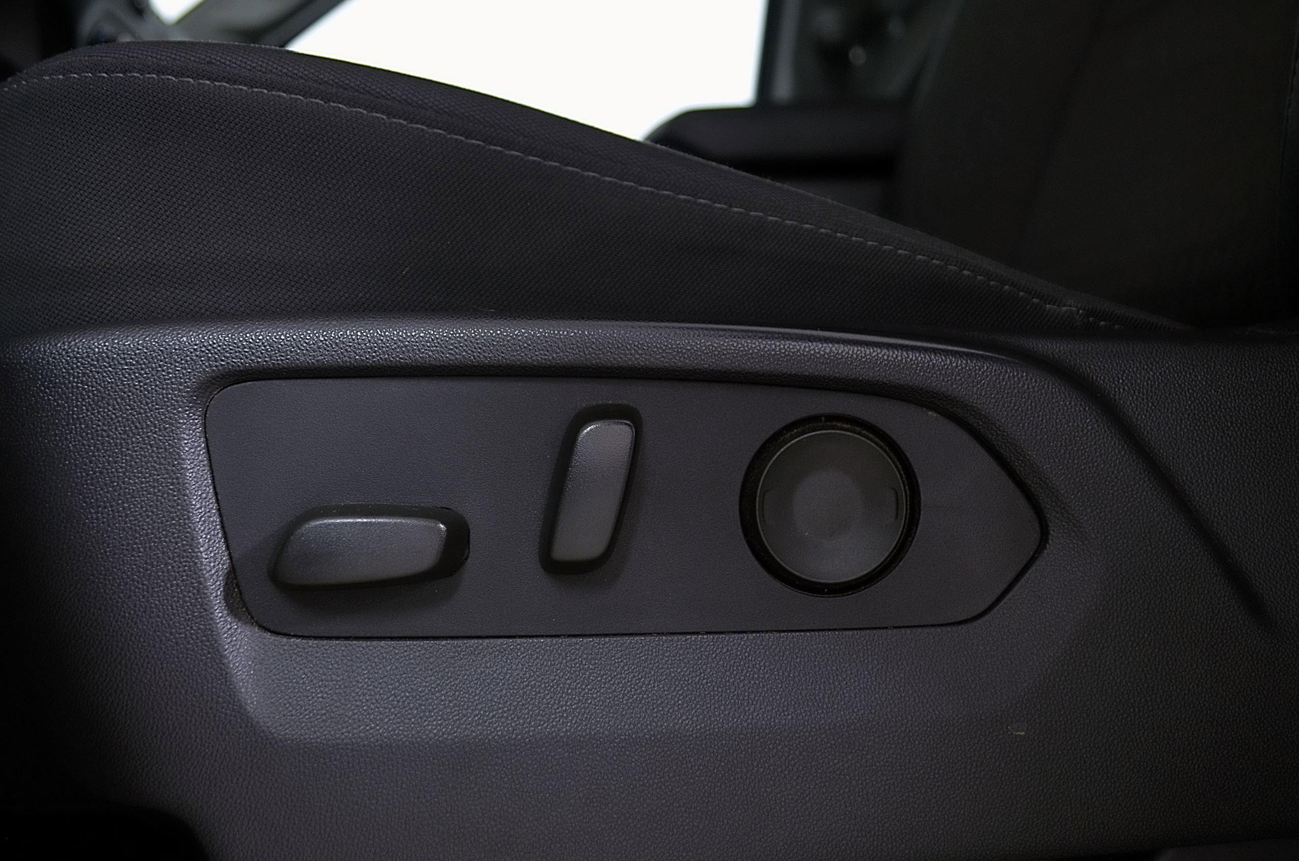 Used 2024 Chevrolet Silverado 1500 Custom RWD image 19