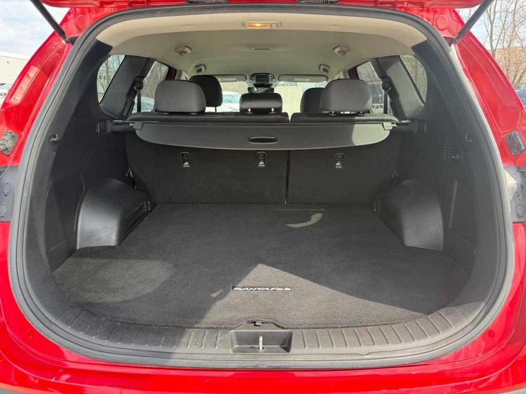Used 2022 Hyundai Santa Fe SEL w/ Cargo Package image 6