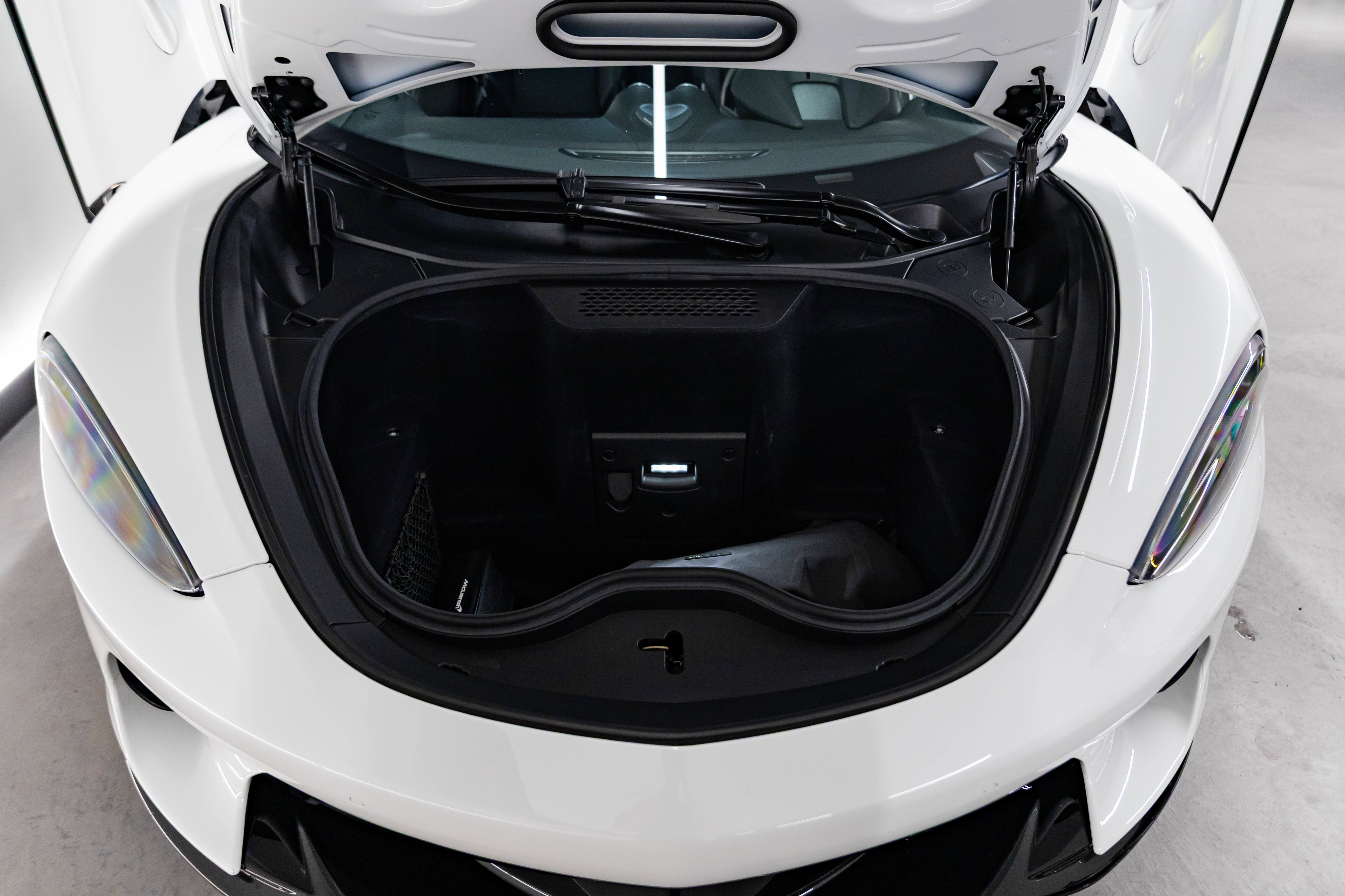 Used 2020 McLaren GT RWD image 19