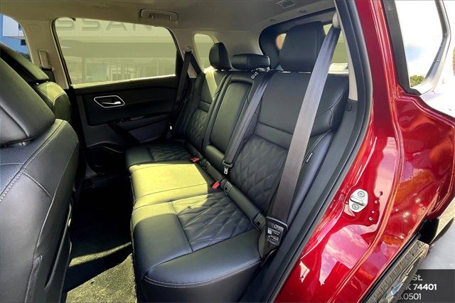 New 2026 Nissan Rogue Platinum image 10