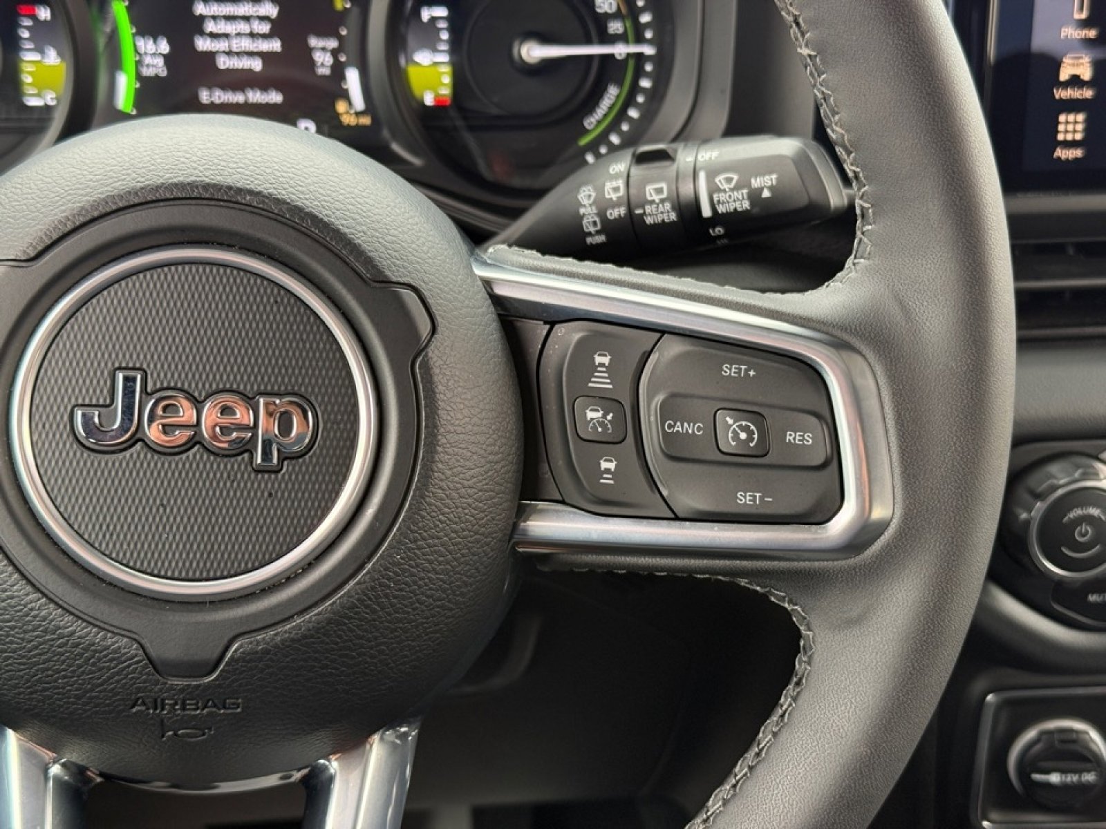 Used 2025 Jeep Wrangler Unlimited Sahara image 21