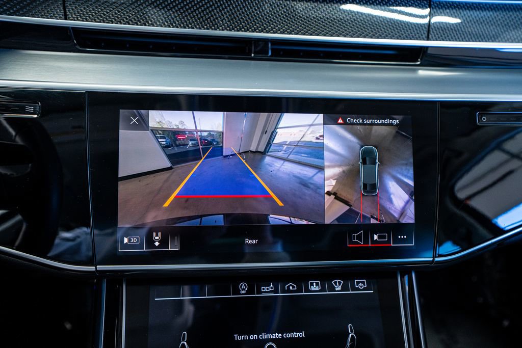 Used 2020 Audi S8 L image 44