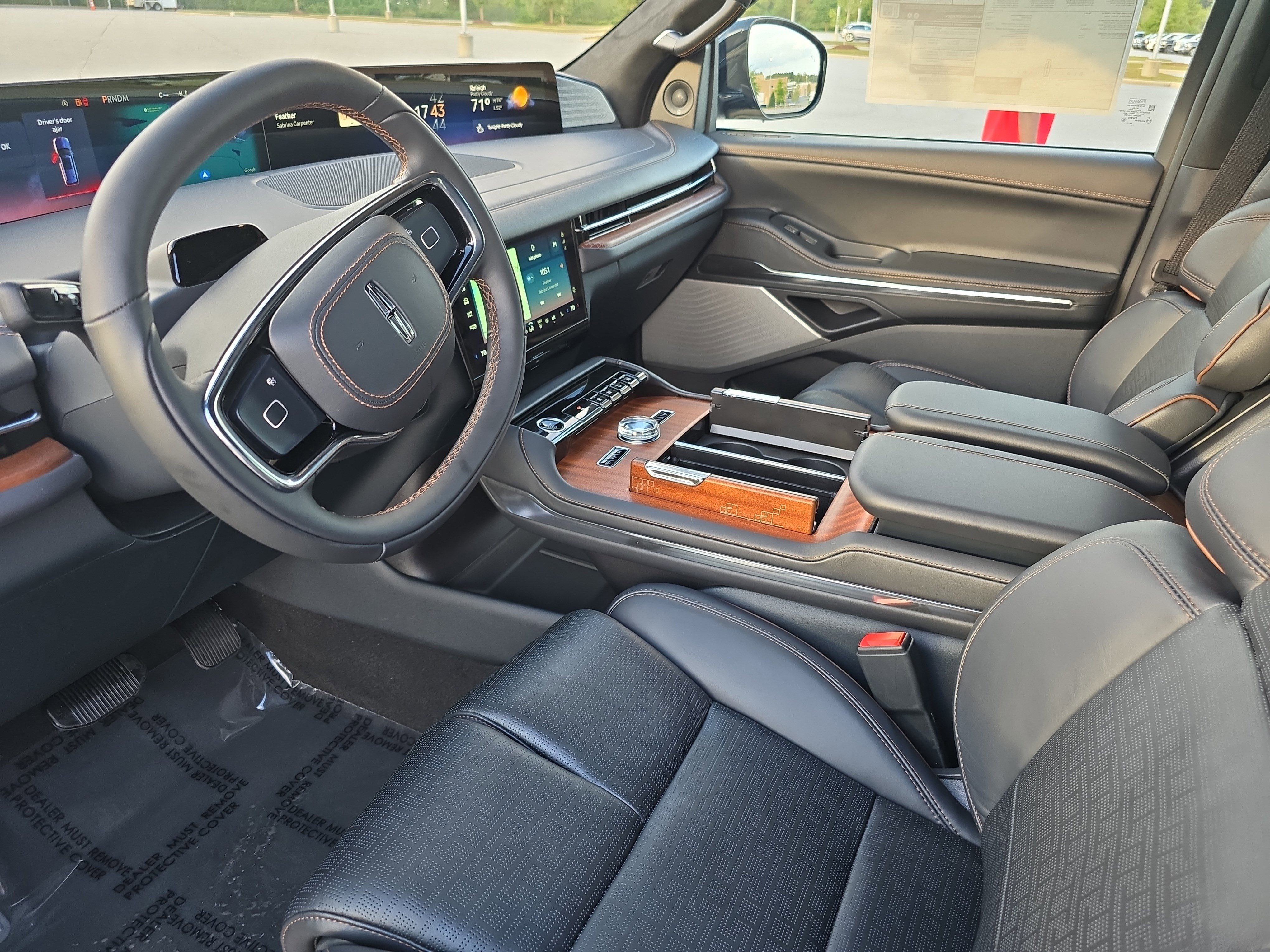 New 2025 Lincoln Navigator L Black Label image 16