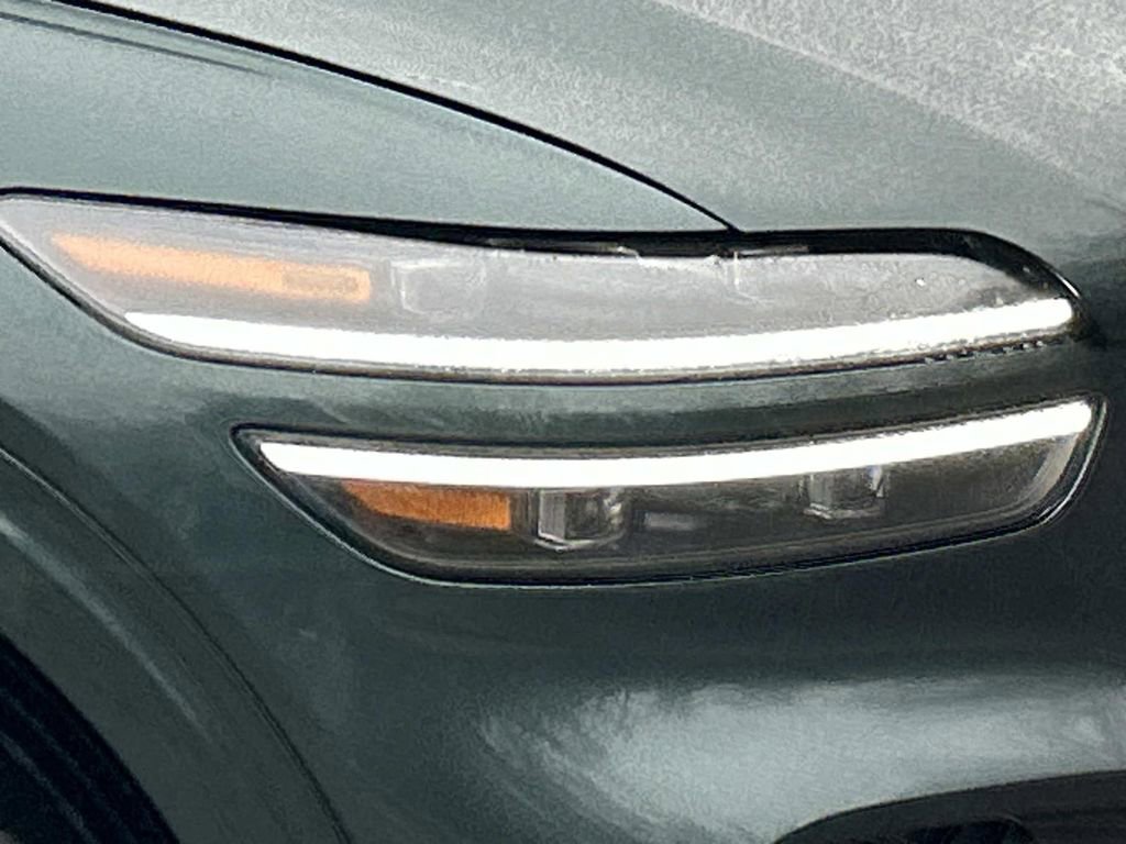 Used 2023 Genesis GV70 3.5T Sport w/ Sport Advanced Package image 10