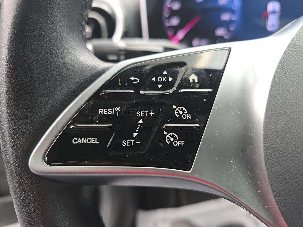 Used 2025 Mercedes-Benz C 300 Sedan image 38