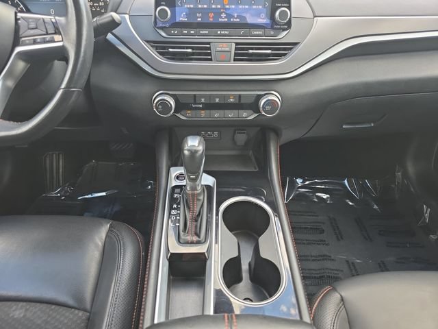 Used 2024 Nissan Altima 2.5 SR FWD image 3