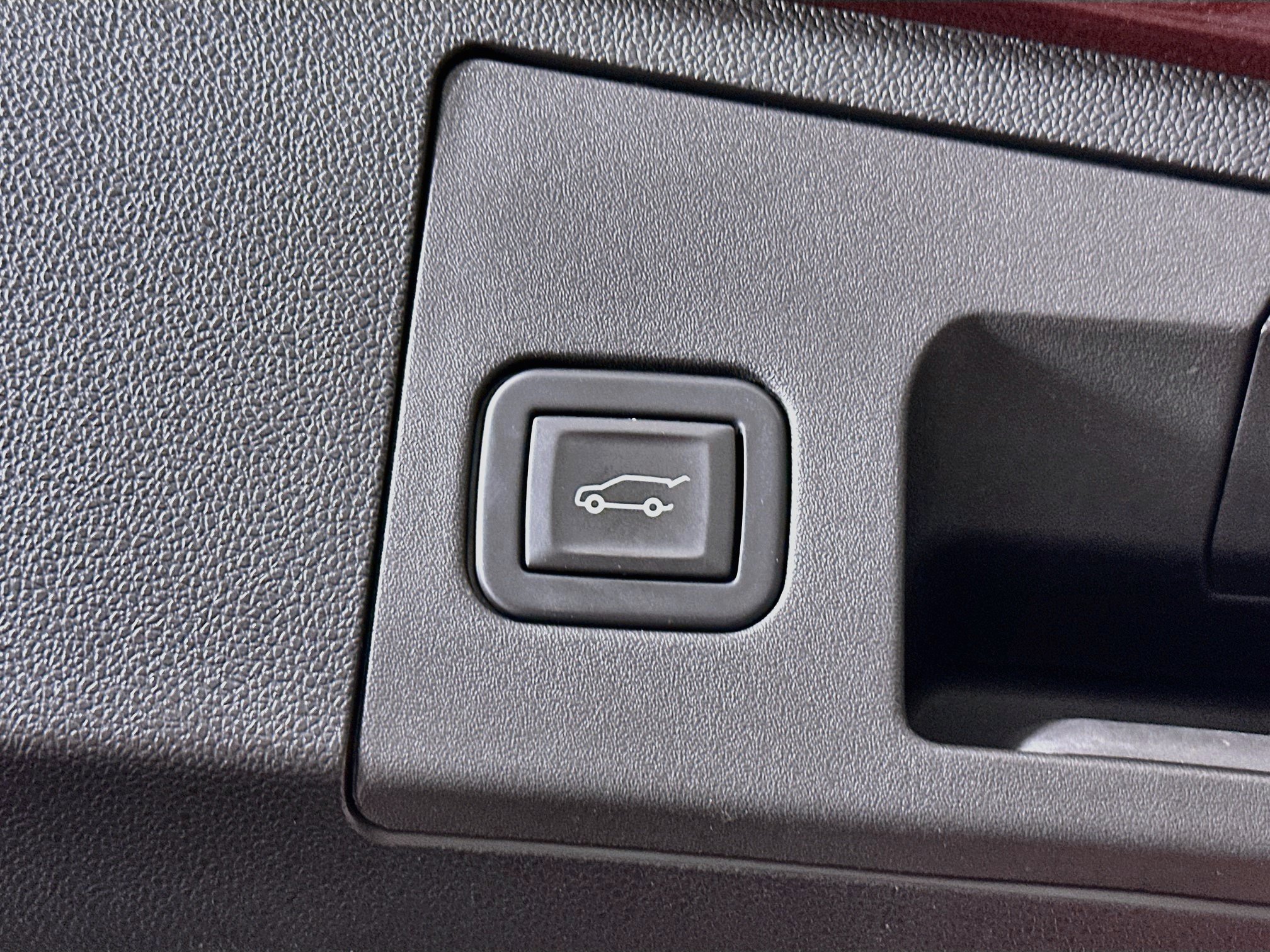 Used 2023 Cadillac XT4 Luxury FWD image 30