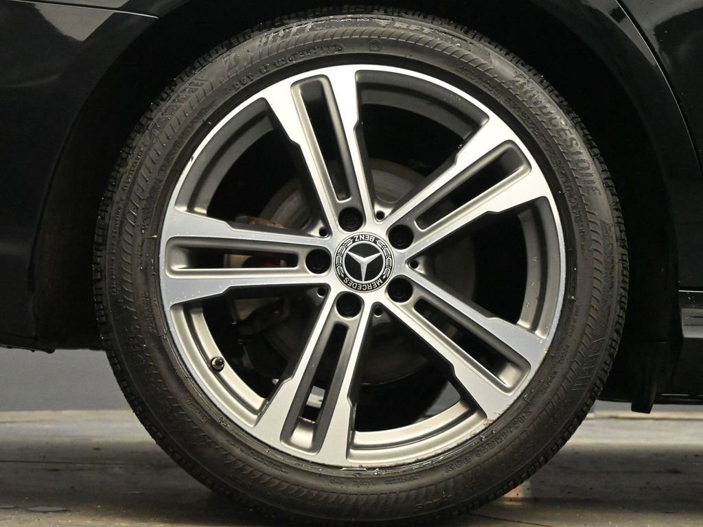Used 2021 Mercedes-Benz E 350 4MATIC Sedan image 9