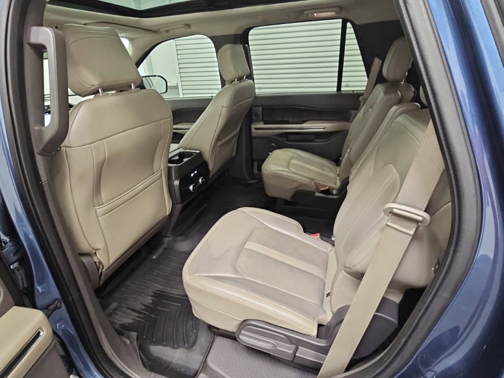 Used 2018 Ford Expedition Limited w/ Equipment Group 301A RWD image 37