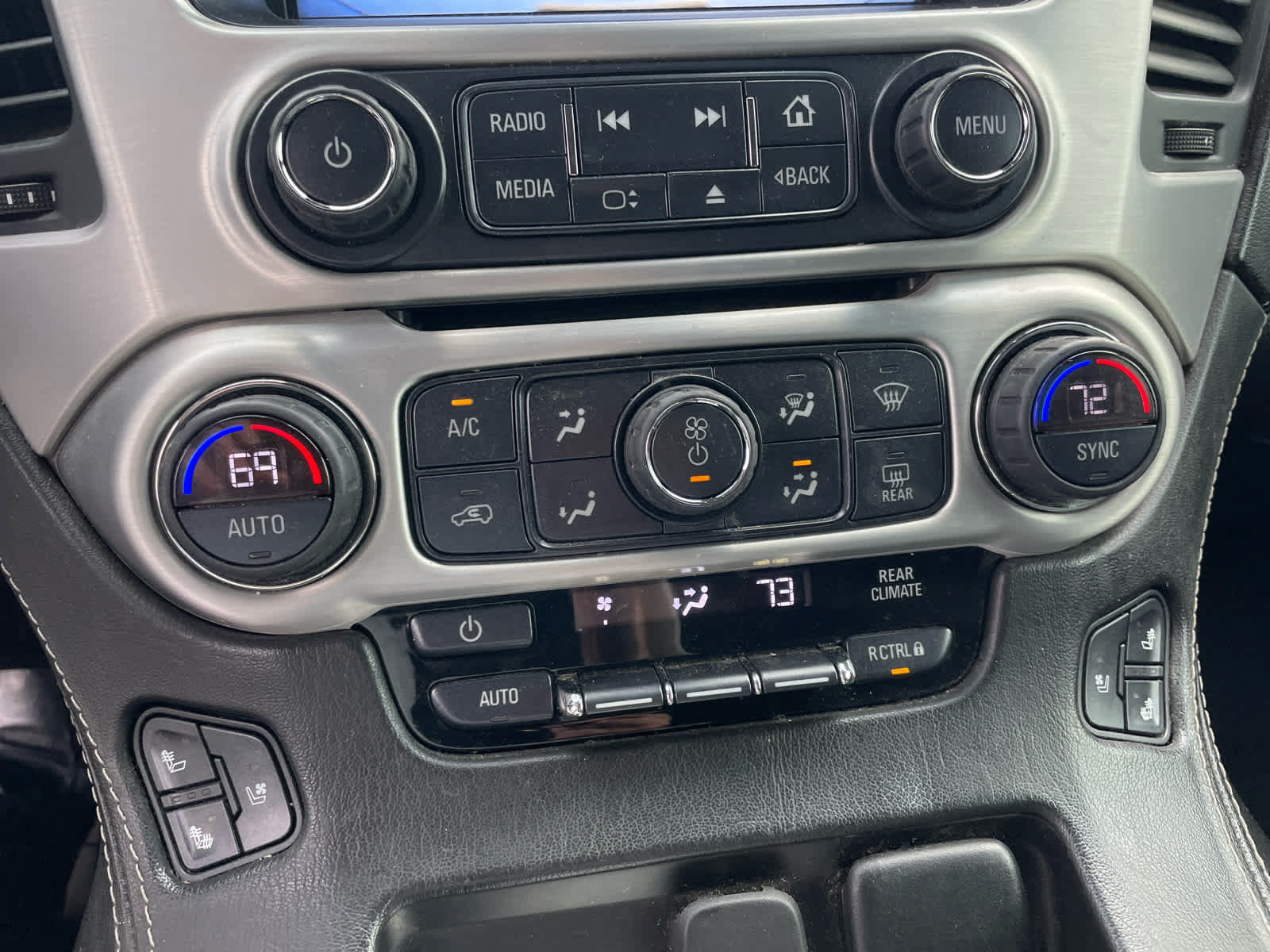 Used 2018 GMC Yukon SLT AWD/4WD image 23