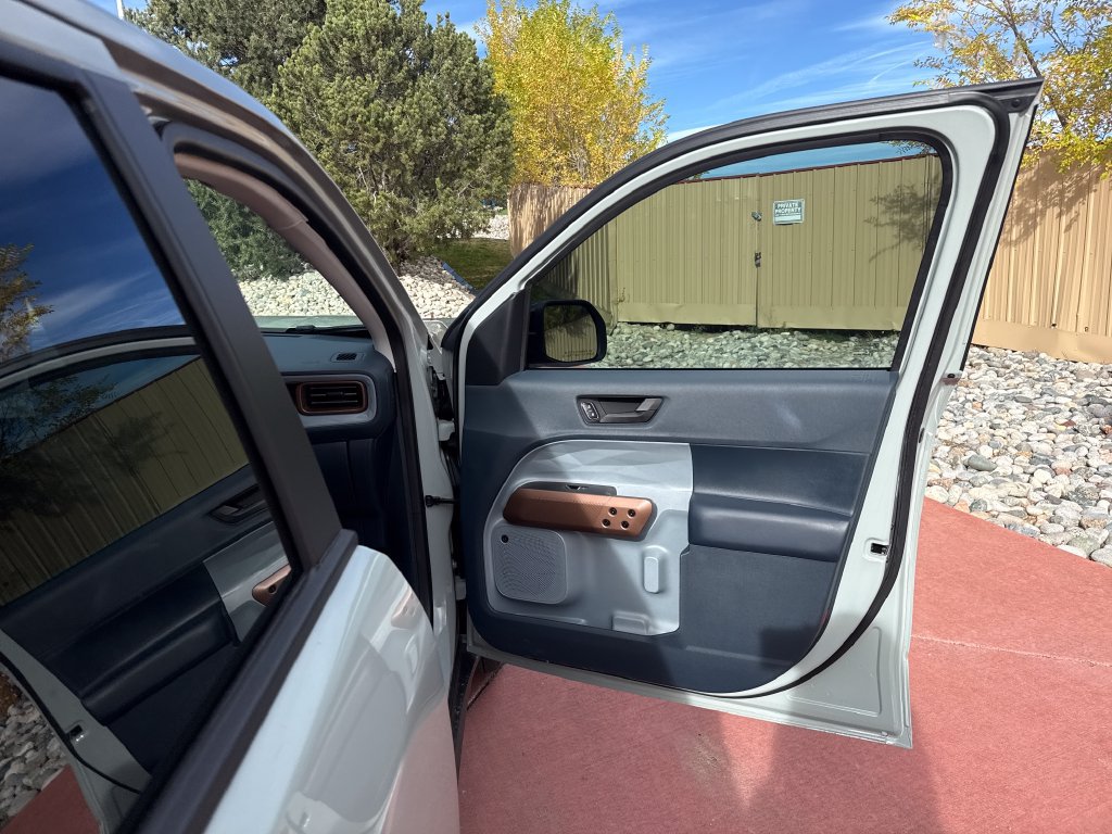 Used 2024 Ford Maverick Lariat w/ FX4 Off-Road Package AWD/4WD image 25