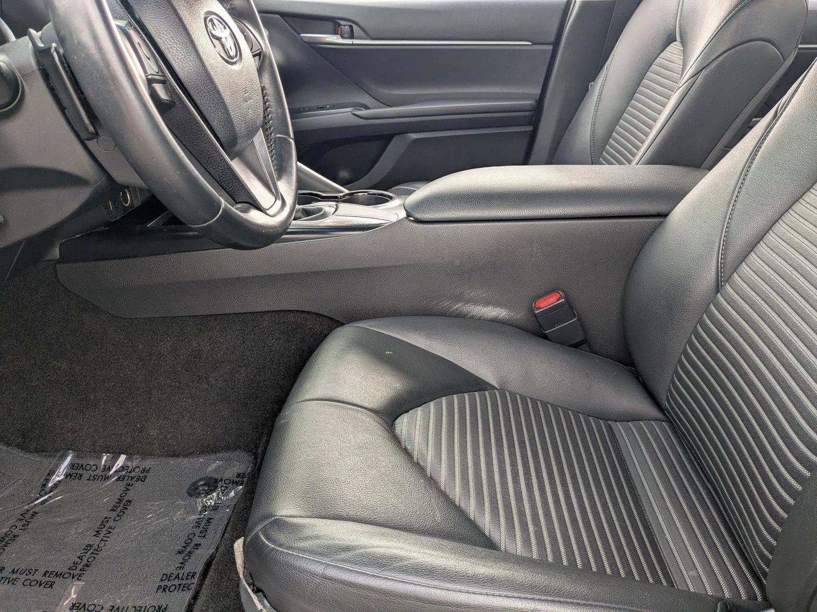 Used 2018 Toyota Camry SE w/ Convenience Package FWD image 15