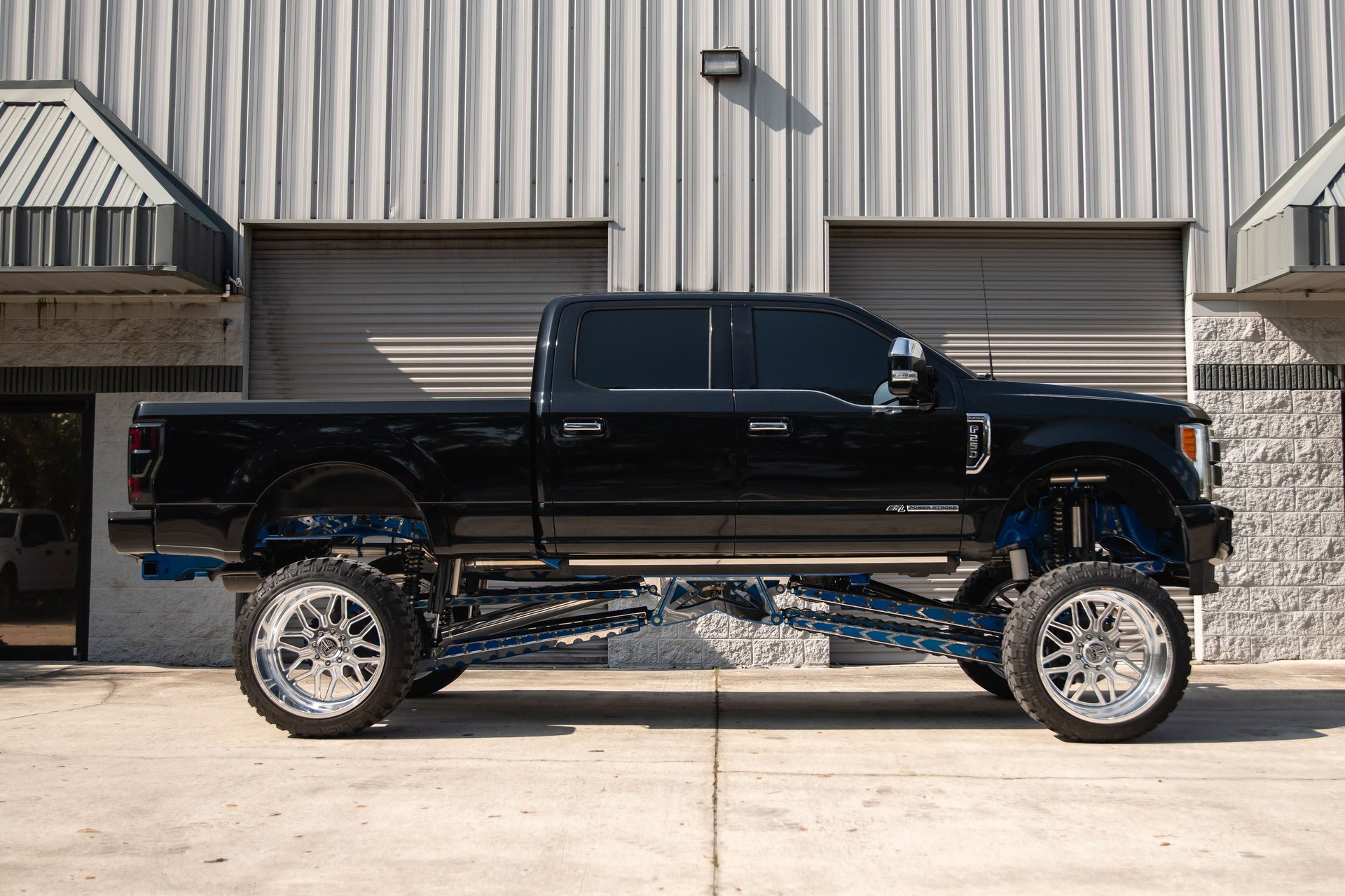 Used 2017 Ford F250 Platinum w/ Platinum Ultimate Package image 9