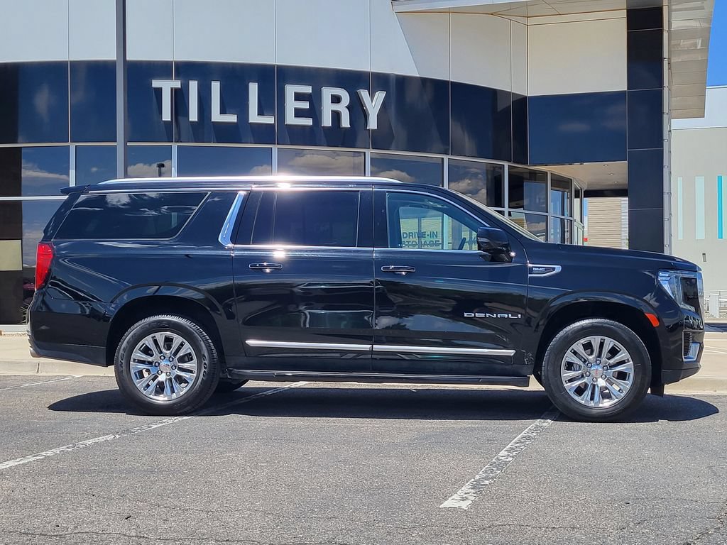 Used 2024 GMC Yukon XL Denali AWD/4WD image 1