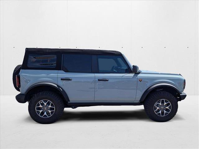 Used 2024 Ford Bronco Badlands image 4