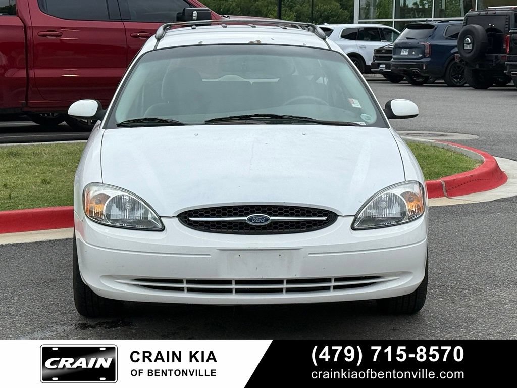 Used 2000 Ford Taurus SE FWD image 2