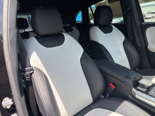 Used 2022 Mercedes-Benz GLA 35 AMG 4MATIC image 32