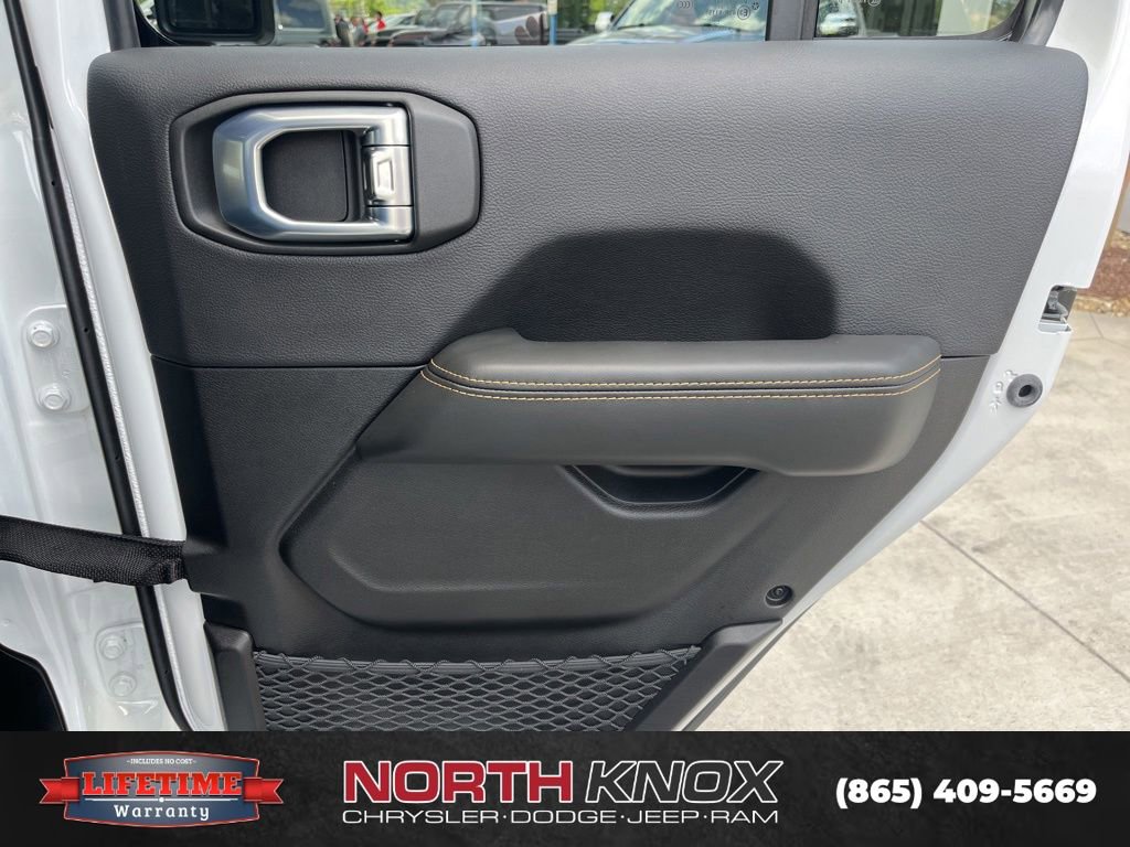 Used 2025 Jeep Gladiator Sport AWD/4WD image 22